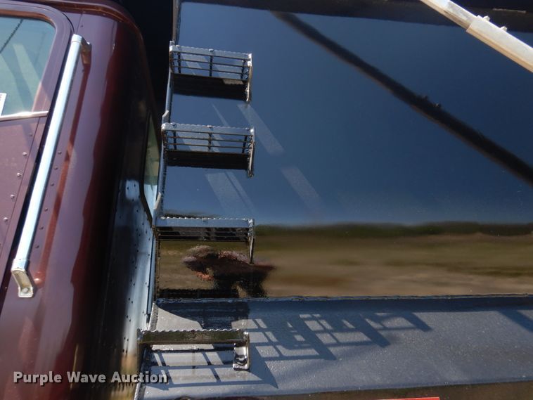 image for item DM7306 2004 International 5900i  dump truck