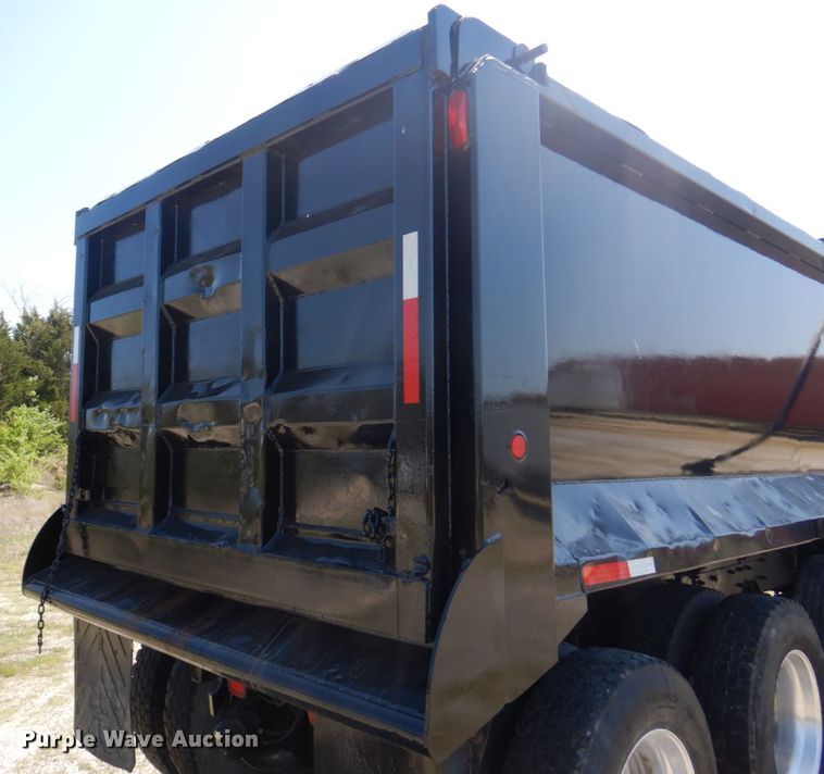 image for item DM7306 2004 International 5900i  dump truck