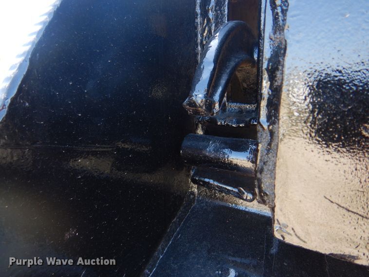 image for item DM7306 2004 International 5900i  dump truck