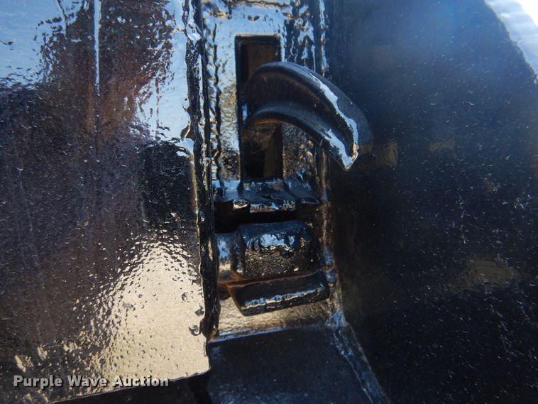 image for item DM7306 2004 International 5900i  dump truck