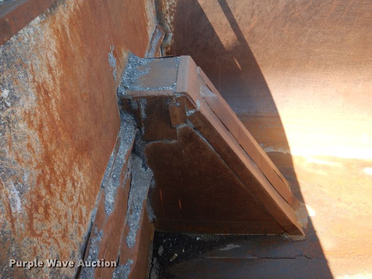 image for item DM7306 2004 International 5900i  dump truck