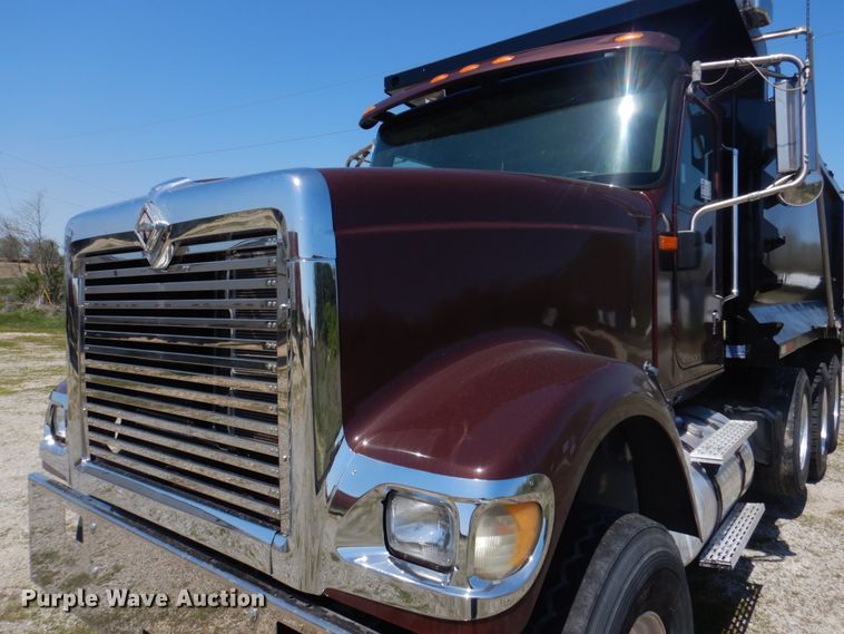 image for item DM7306 2004 International 5900i  dump truck