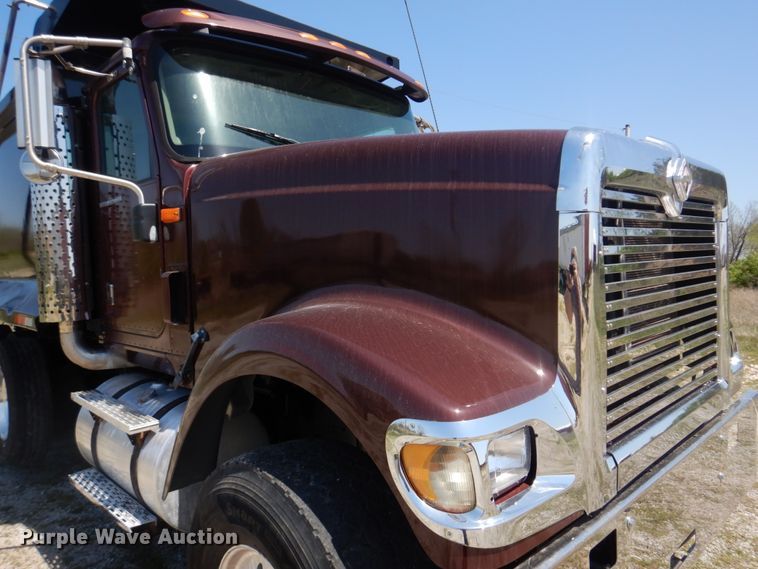 image for item DM7306 2004 International 5900i  dump truck