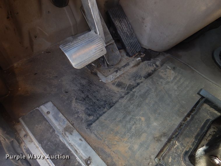 image for item DM7306 2004 International 5900i  dump truck