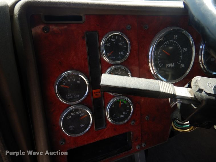 image for item DM7306 2004 International 5900i  dump truck