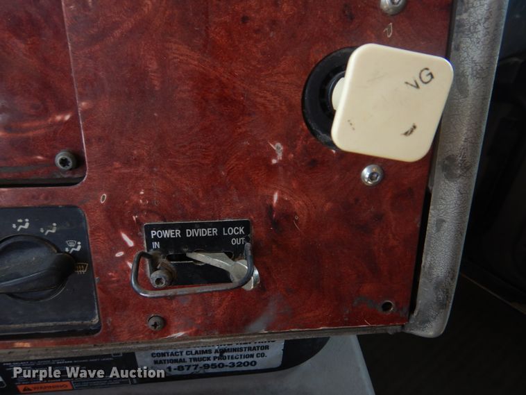 image for item DM7306 2004 International 5900i  dump truck