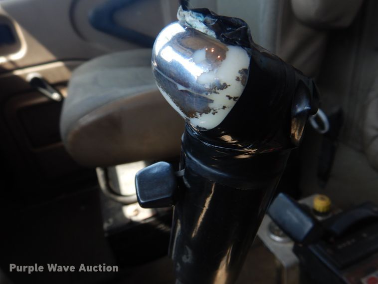 image for item DM7306 2004 International 5900i  dump truck