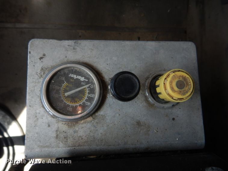 image for item DM7306 2004 International 5900i  dump truck