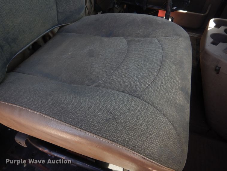 image for item DM7306 2004 International 5900i  dump truck