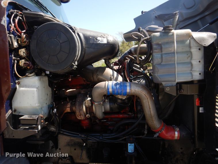 image for item DM7306 2004 International 5900i  dump truck