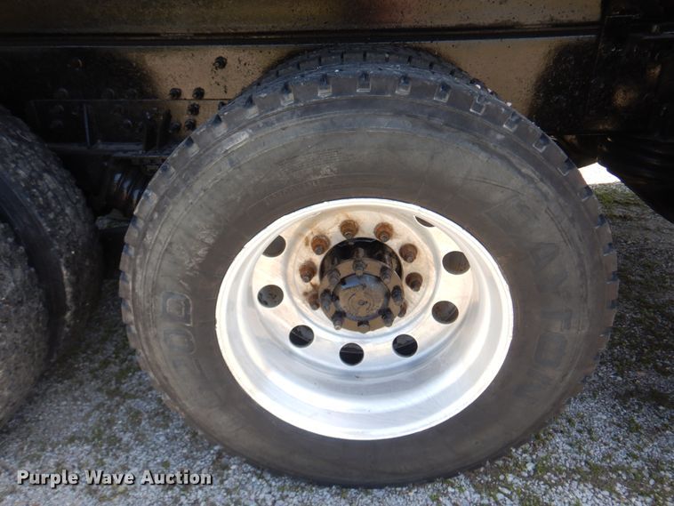 image for item DM7306 2004 International 5900i  dump truck