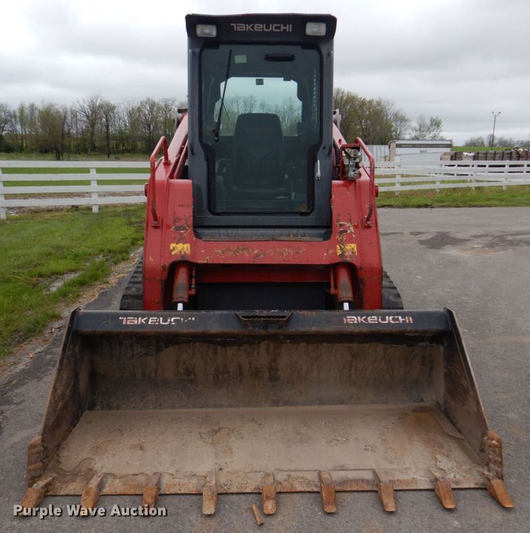 image for item DM7321 2013 Takeuchi TL12  skid steer loader