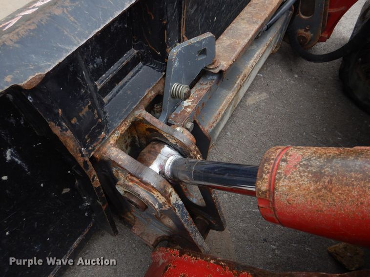 image for item DM7321 2013 Takeuchi TL12  skid steer loader