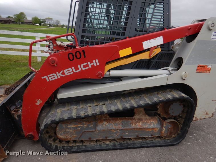image for item DM7321 2013 Takeuchi TL12  skid steer loader