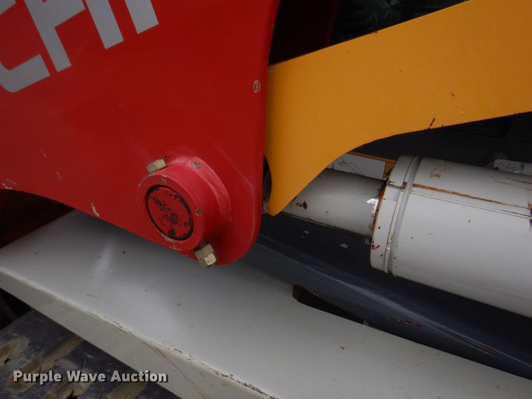 image for item DM7321 2013 Takeuchi TL12  skid steer loader