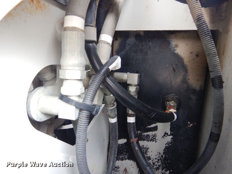 image for item DM7321 2013 Takeuchi TL12  skid steer loader