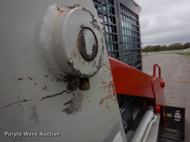 image for item DM7321 2013 Takeuchi TL12  skid steer loader