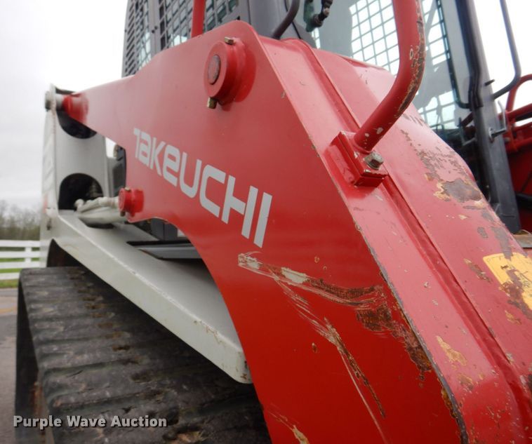 image for item DM7321 2013 Takeuchi TL12  skid steer loader