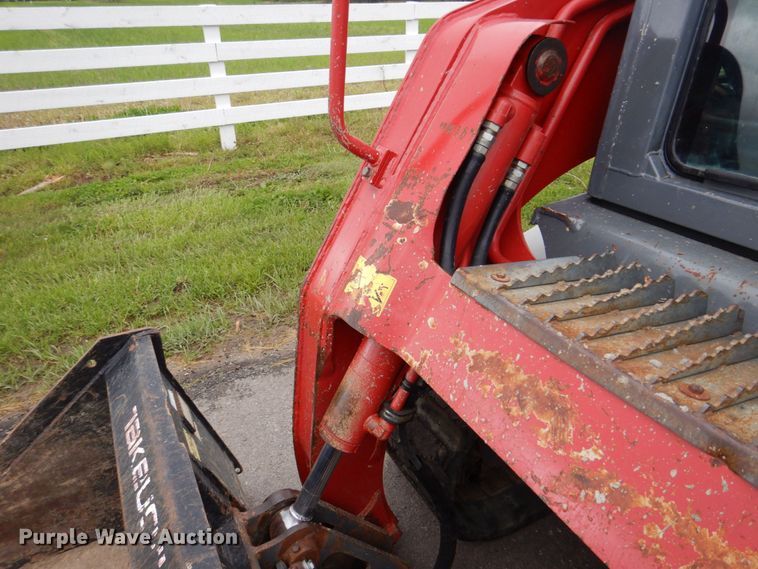 image for item DM7321 2013 Takeuchi TL12  skid steer loader