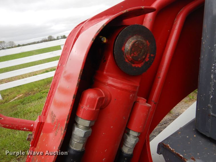 image for item DM7321 2013 Takeuchi TL12  skid steer loader