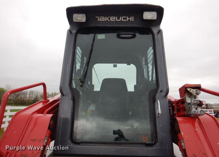 image for item DM7321 2013 Takeuchi TL12  skid steer loader