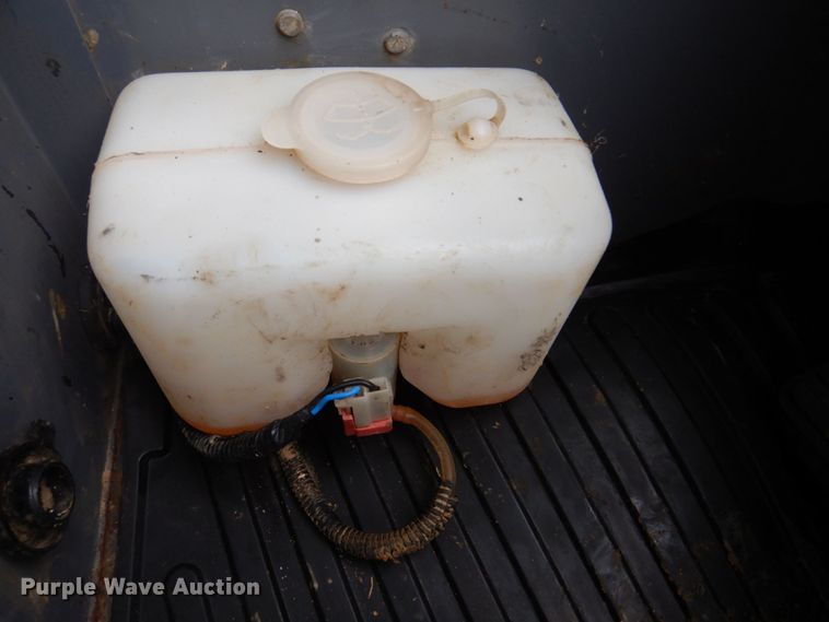 image for item DM7321 2013 Takeuchi TL12  skid steer loader