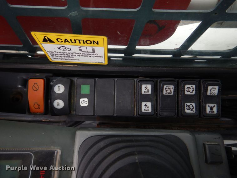 image for item DM7321 2013 Takeuchi TL12  skid steer loader