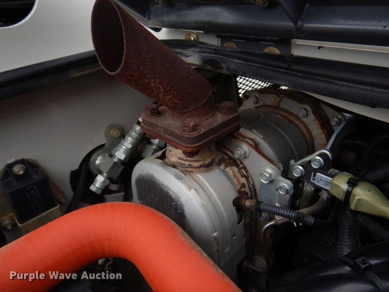 image for item DM7321 2013 Takeuchi TL12  skid steer loader