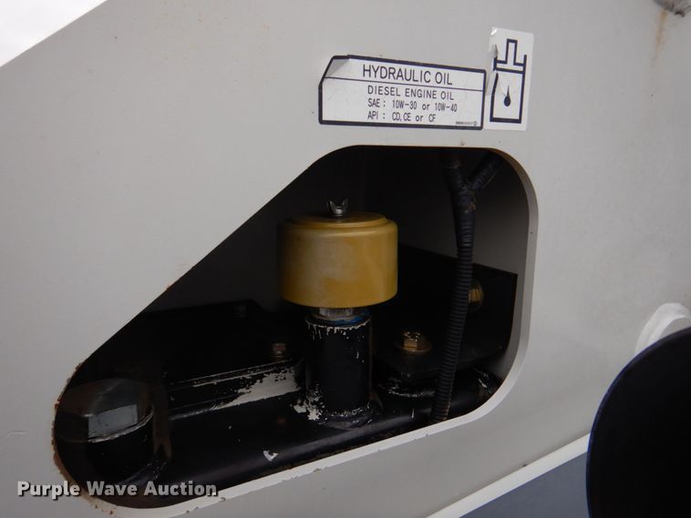 image for item DM7321 2013 Takeuchi TL12  skid steer loader