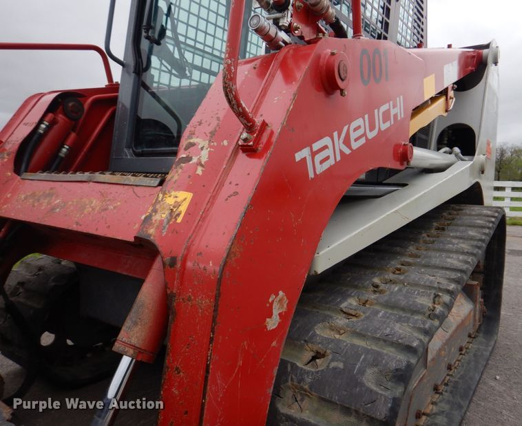 image for item DM7321 2013 Takeuchi TL12  skid steer loader