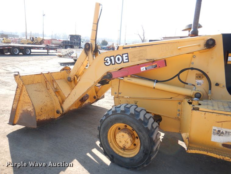 image for item DN1407 1999 John Deere 310E  backhoe