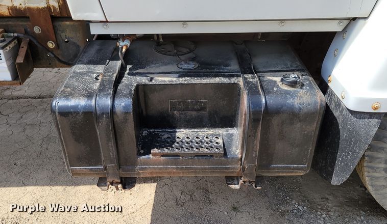 image for item DN7339 1974 Ford 750  water truck