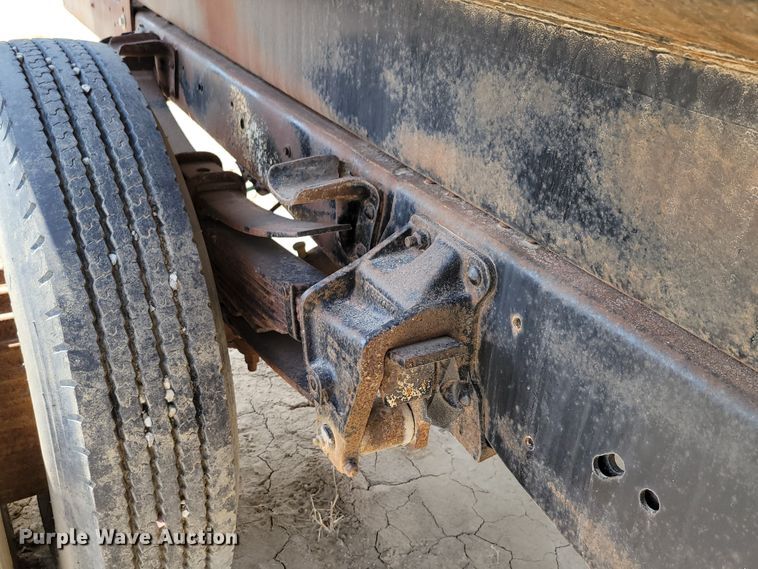 image for item DN7339 1974 Ford 750  water truck