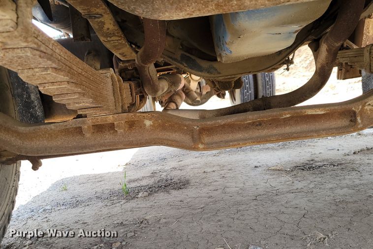 image for item DN7339 1974 Ford 750  water truck