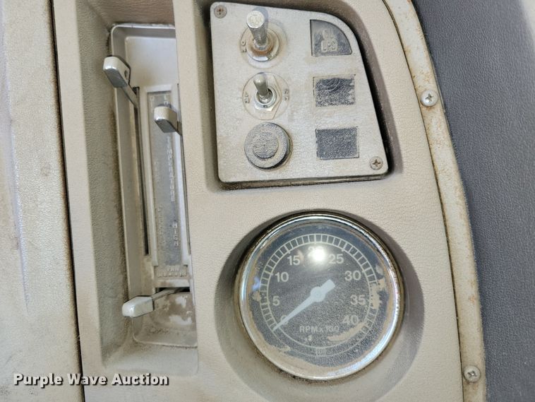 image for item DN7339 1974 Ford 750  water truck