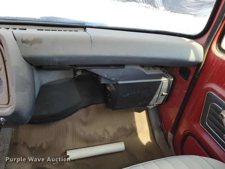 image for item DN7339 1974 Ford 750  water truck