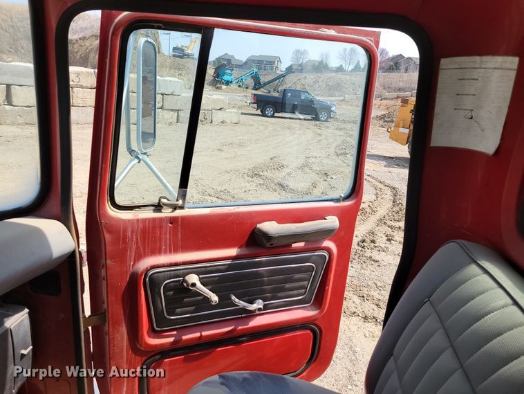 image for item DN7339 1974 Ford 750  water truck