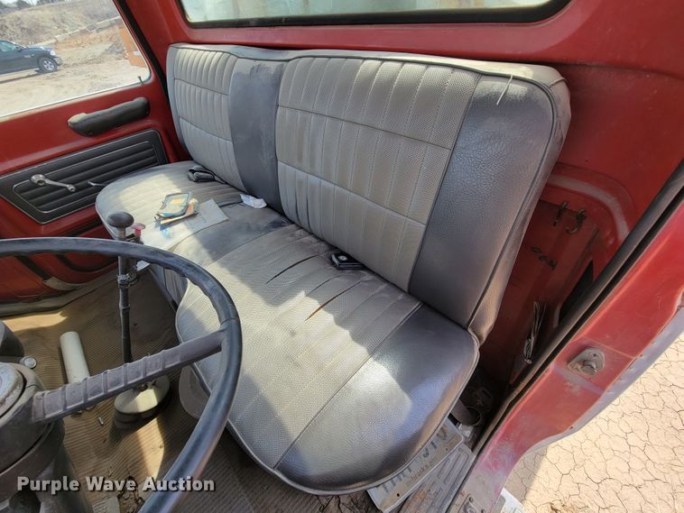 image for item DN7339 1974 Ford 750  water truck