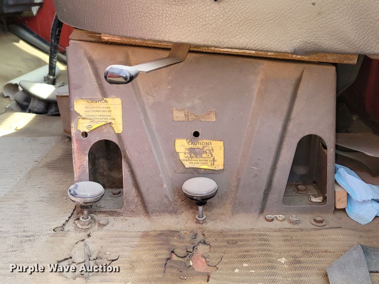 image for item DN7339 1974 Ford 750  water truck