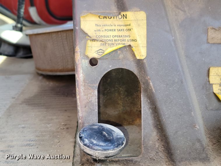 image for item DN7339 1974 Ford 750  water truck