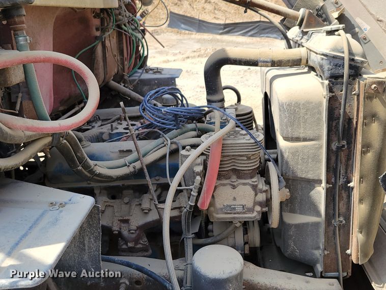 image for item DN7339 1974 Ford 750  water truck