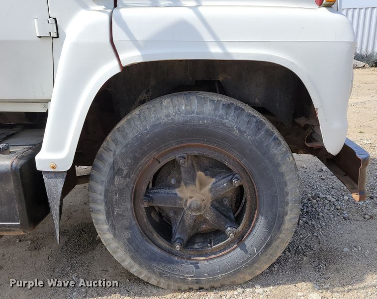 image for item DN7339 1974 Ford 750  water truck