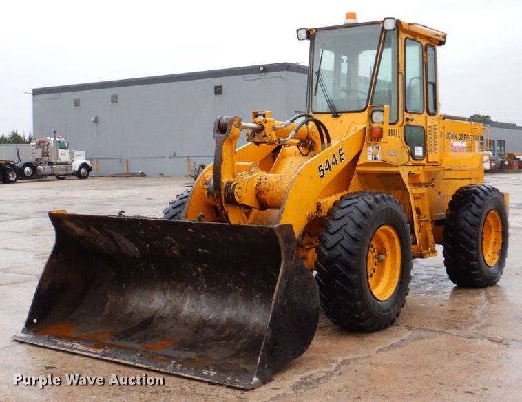 image for item DN7369 1990 John Deere 544E  wheel loader
