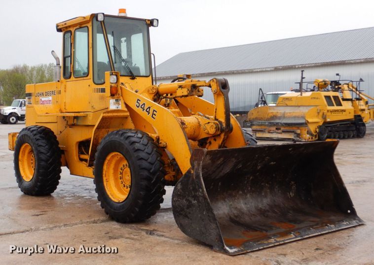 image for item DN7369 1990 John Deere 544E  wheel loader