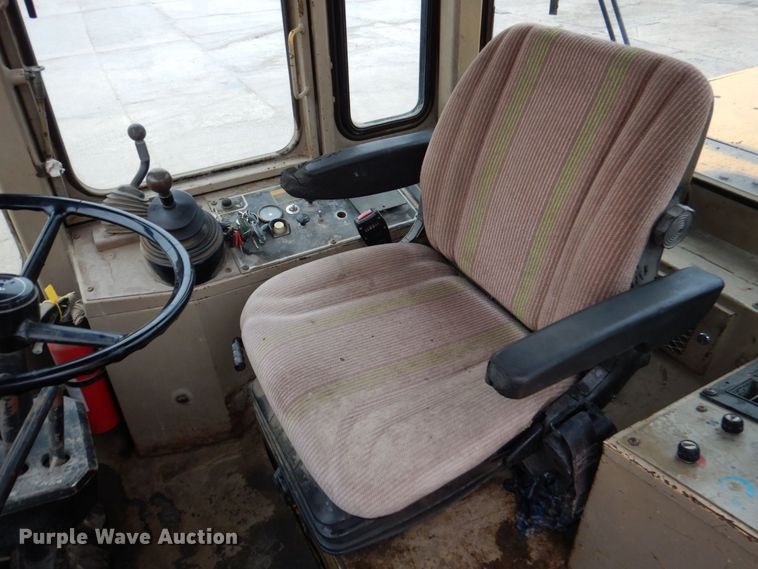 image for item DN7369 1990 John Deere 544E  wheel loader