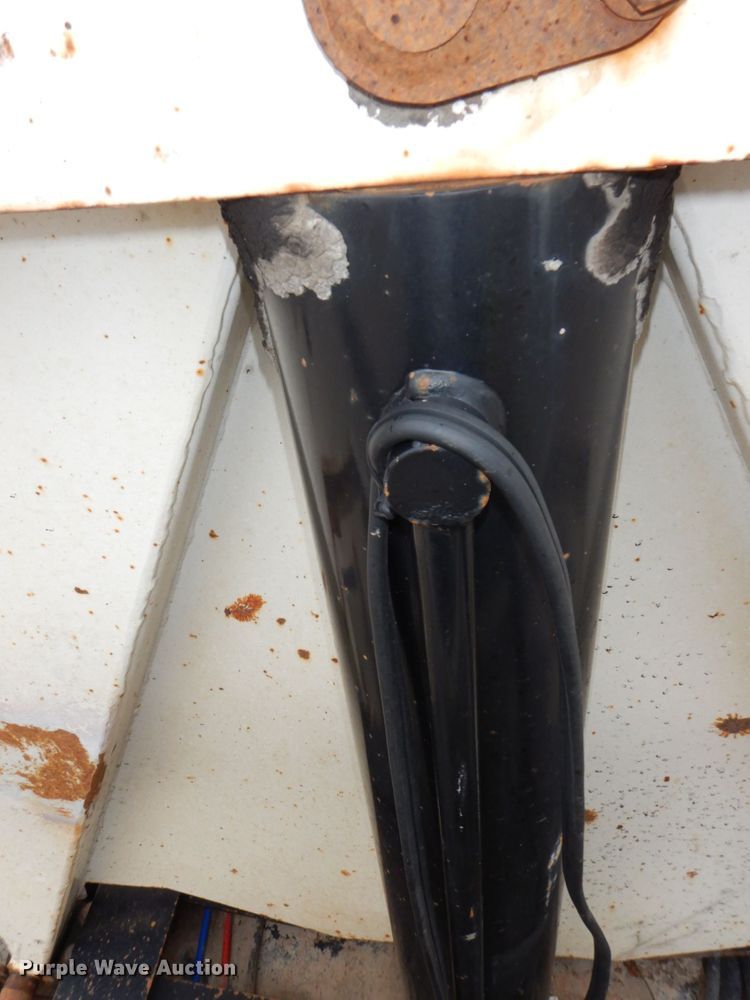 image for item DN7370 2003 Side Dump Industries DS42CAH1R6C12  side dump trailer