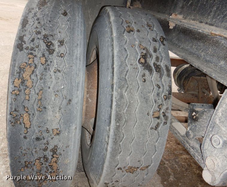 image for item DN7370 2003 Side Dump Industries DS42CAH1R6C12  side dump trailer