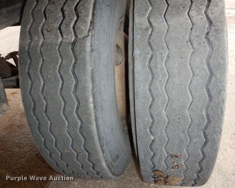 image for item DN7370 2003 Side Dump Industries DS42CAH1R6C12  side dump trailer