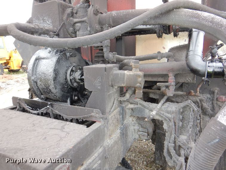 image for item DN7371 1999 Freightliner FL70  tank truck