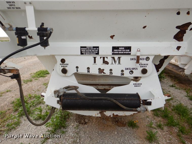 image for item DN7384 2018 ITM RM242BD  bottom dump trailer